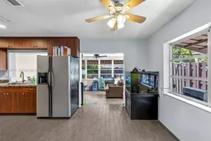 5045 SW 10th St, Margate, FL 33068 - Photo 17