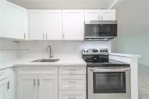 8501 NW 8th St, Miami, FL 33126 - Photo 5