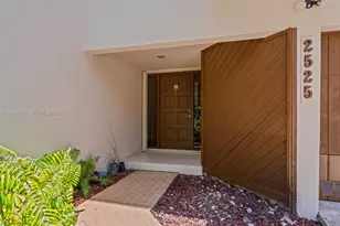 2525 NE 135th St, North Miami, FL 33181 - Photo 3