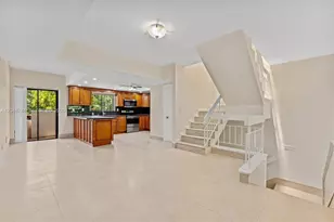 2525 NE 135th St, North Miami, FL 33181 - Photo 15