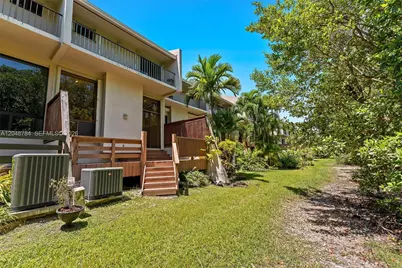 2525 NE 135th St #2525, North Miami, FL 33181 - Photo 13