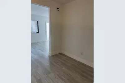 811 81st St #2, Miami Beach, FL 33141 - Photo 17