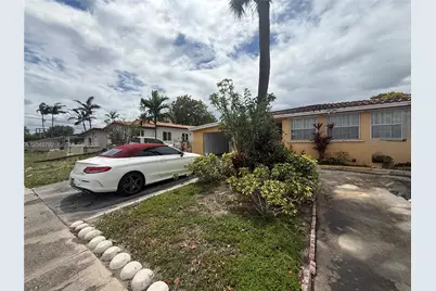 4470 W 1st Ave, Hialeah, FL 33012 - Photo 1