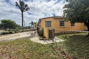 4470 W 1st Ave, Hialeah, FL 33012 - Photo 5