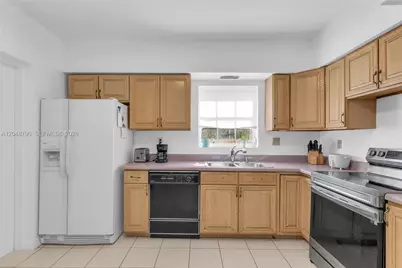 5735 SW 57th Ter, Miami, FL 33143 - Photo 11