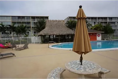 950 Hillcrest Dr #109, Hollywood, FL 33021 - Photo 9