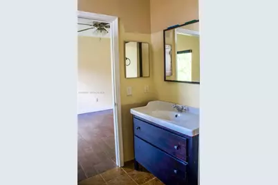 16102 NW 22nd St, Pembroke Pines, FL 33028 - Photo 9