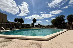 20 SW 108th Ave, Sweetwater, FL 33174 - Photo 17