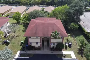 825 SW 10th St, Hallandale Beach, FL 33009 - Photo 9