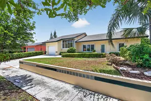 16430 SW 107th Ct, Miami, FL 33157 - Photo 3