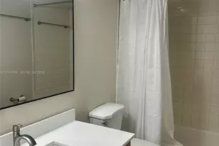 2540 W 67th Pl, Hialeah, FL 33016 - Photo 27