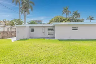913 NE 2nd St, Hallandale Beach, FL 33009 - Photo 33