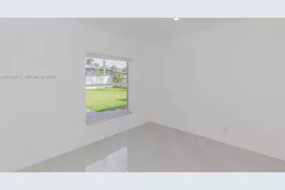 913 NE 2nd St, Hallandale Beach, FL 33009 - Photo 25