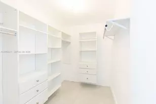 913 NE 2nd St, Hallandale Beach, FL 33009 - Photo 21