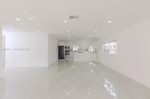 913 NE 2nd St, Hallandale Beach, FL 33009 - Photo 7