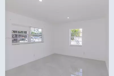 913 NE 2nd St, Hallandale Beach, FL 33009 - Photo 17