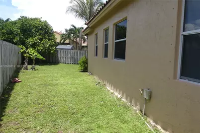 12834 SW 54th St, Miramar, FL 33027 - Photo 5