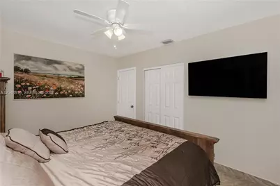 750 NE 4th Pl, Hialeah, FL 33010 - Photo 15
