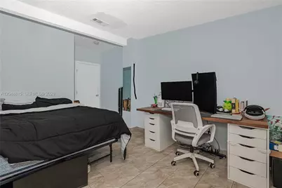 750 NE 4th Pl, Hialeah, FL 33010 - Photo 31