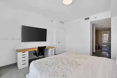 68 SE 6th St #3710, Miami, FL 33131 - Photo 11
