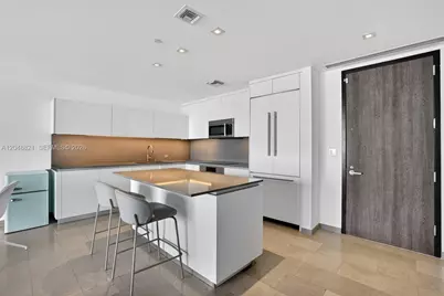 68 SE 6th St #3710, Miami, FL 33131 - Photo 5