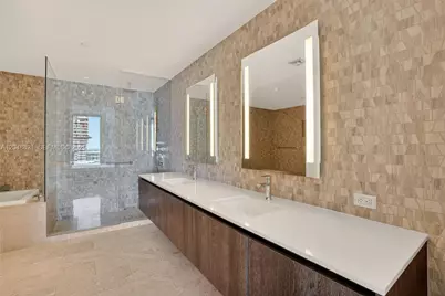 68 SE 6th St #3710, Miami, FL 33131 - Photo 7
