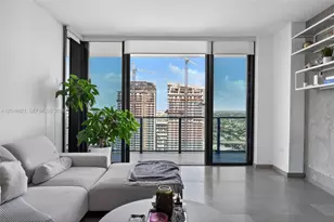 68 SE 6th St, Miami, FL 33131 - Photo 3