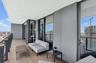 68 SE 6th St, Miami, FL 33131 - Photo 15