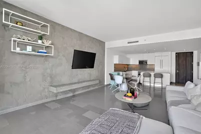 68 SE 6th St #3710, Miami, FL 33131 - Photo 7
