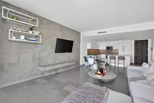 68 SE 6th St, Miami, FL 33131 - Photo 7