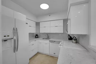 1500 Bay Rd #1512S, Miami Beach, FL 33139 - Photo 9