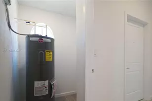 2411 SE 10th St, Homestead, FL 33035 - Photo 33
