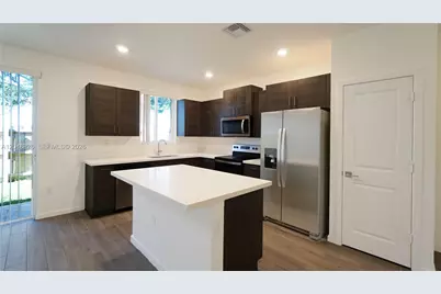 2411 SE 10th St #2411, Homestead, FL 33035 - Photo 7
