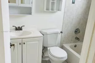 8075 NW 7th St, Miami, FL 33126 - Photo 7