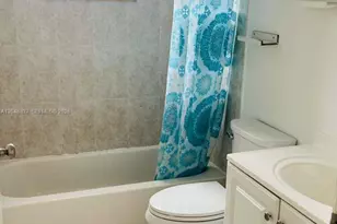 8075 NW 7th St, Miami, FL 33126 - Photo 5