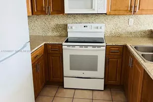 8075 NW 7th St, Miami, FL 33126 - Photo 3