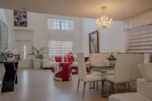 19702 NW 84th Pl, Hialeah, FL 33015 - Photo 39