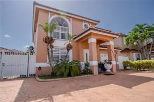 19702 NW 84th Pl, Hialeah, FL 33015 - Photo 43