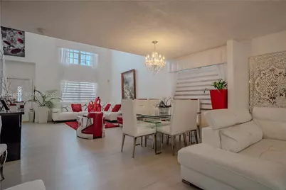 19702 NW 84th Pl, Hialeah, FL 33015 - Photo 3