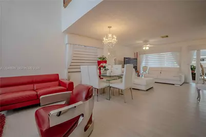 19702 NW 84th Pl, Hialeah, FL 33015 - Photo 35