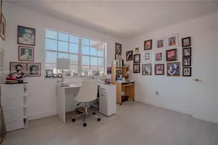 19702 NW 84th Pl, Hialeah, FL 33015 - Photo 25