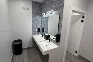17021 N Bay Rd, Sunny Isles Beach, FL 33160 - Photo 17