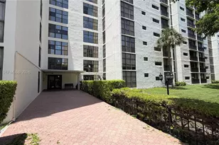 17021 N Bay Rd, Sunny Isles Beach, FL 33160 - Photo 21