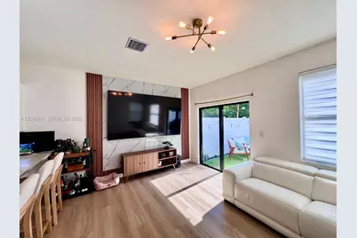 10939 W 32nd Ln, Hialeah, FL 33018 - Photo 3