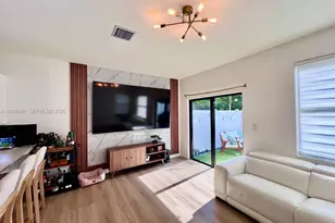 10939 W 32nd Ln, Hialeah, FL 33018 - Photo 3