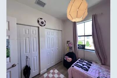 10939 W 32nd Ln, Hialeah, FL 33018 - Photo 21