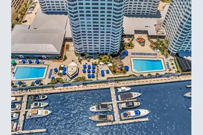 801 Brickell Bay Dr #365, Miami, FL 33131 - Photo 9