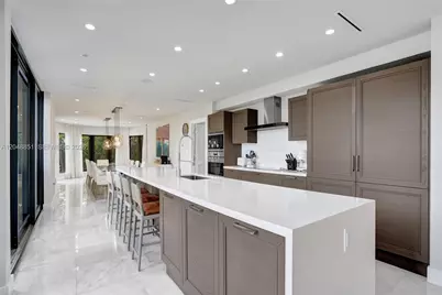 113 Holiday Dr, Hallandale Beach, FL 33009 - Photo 21