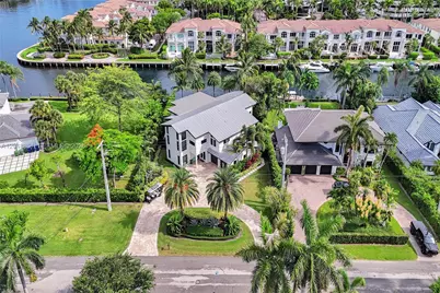 113 Holiday Dr, Hallandale Beach, FL 33009 - Photo 9