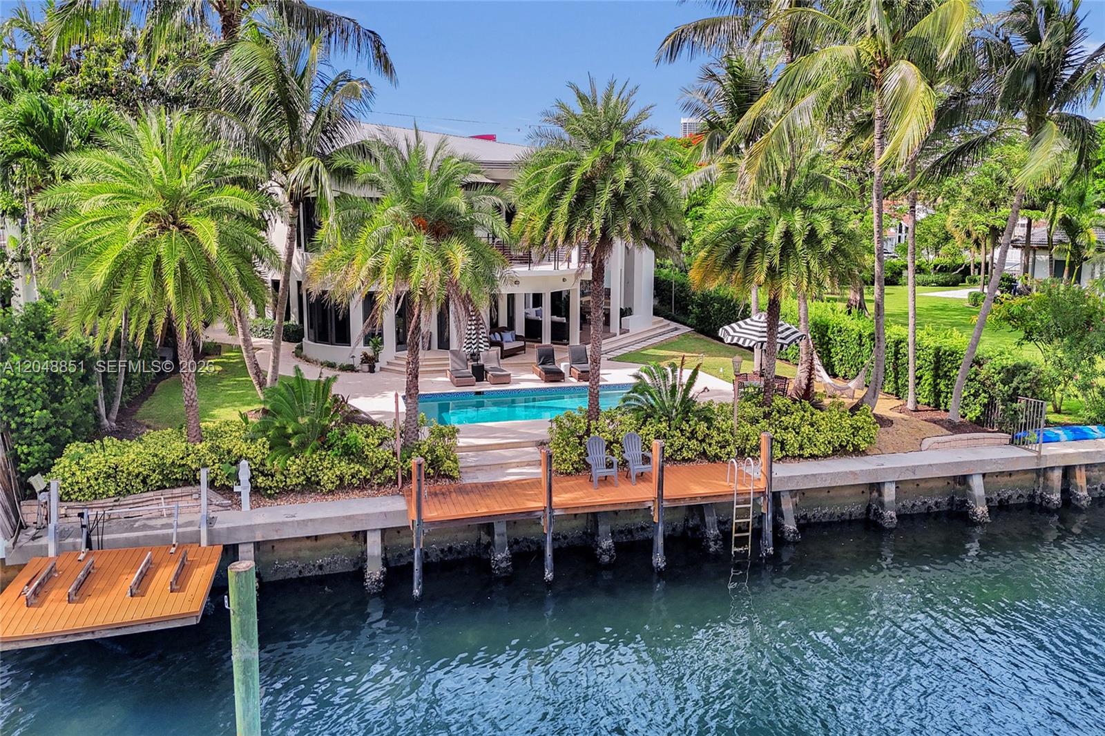 113 Holiday Dr - 113 Holiday Dr, Hallandale Beach, FL 33009 Luxury Property | Jose Angel Pina